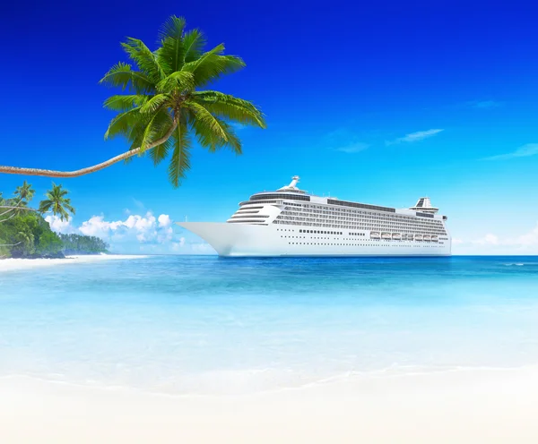 Cruise and beach — Stock Photo, Image