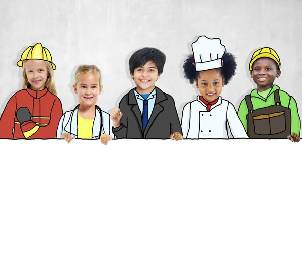 Kinderen met professionele bezetting concepten — Stockfoto