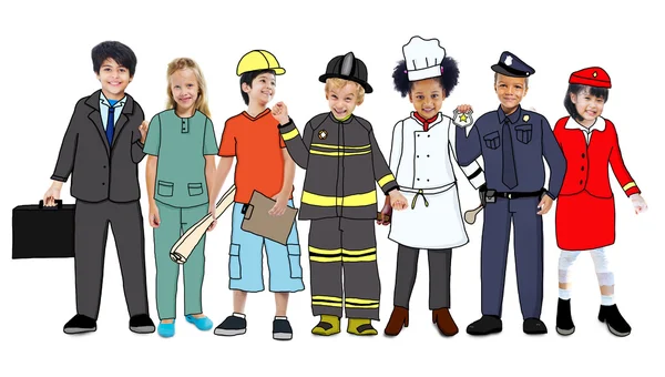 Niños de pie con uniforme de variación — Foto de Stock