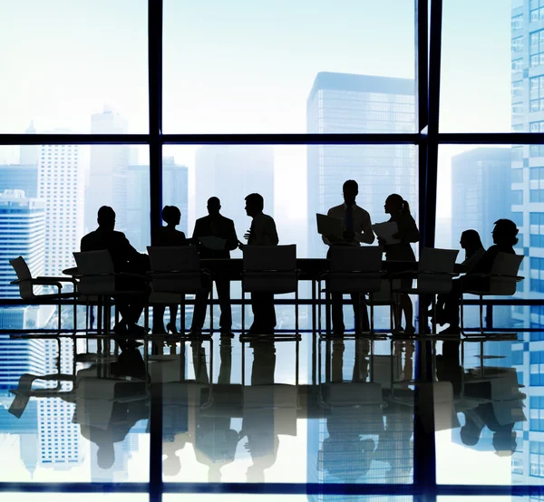 Grupo de empresarios durante la reunión — Foto de Stock