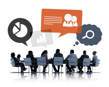 ekip çalışması tartışırken iş adamları