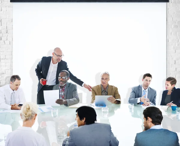 Personas multiétnicas en la reunión —  Fotos de Stock