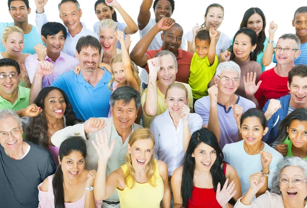 группа людей. много людей разных национальностей. люди разных возрастов. люди разной расы и возраста. много людей разного возраста.