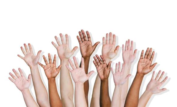 Человеческие руки подняты — стоковое фото