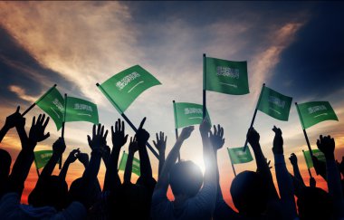 Bayraklar, Suudi Arabistan tutan insanlar