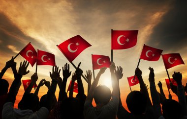 Türkiye'nin bayrak tutan insanlar