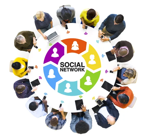 Concetti di persone e social network — Foto Stock