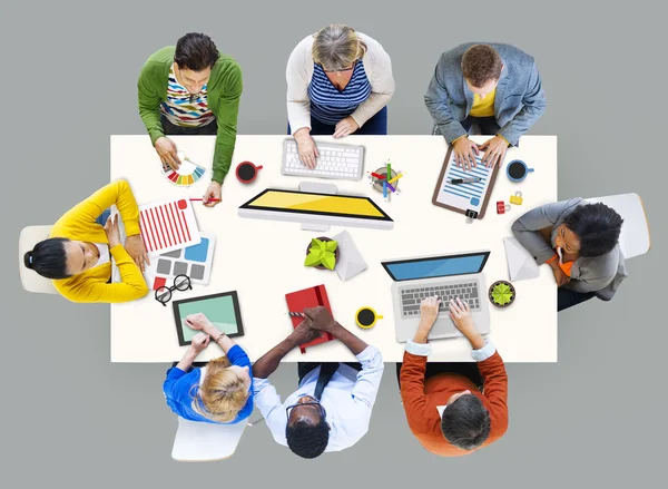 Persone che lavorano in una conferenza — Foto Stock