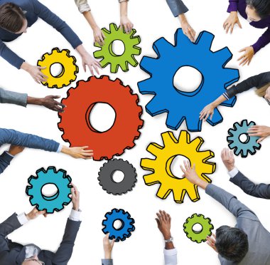 Cog sembolleri bulunan iş adamları