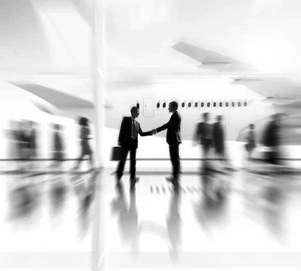 Business People Handshake durante a reunião — Fotografia de Stock