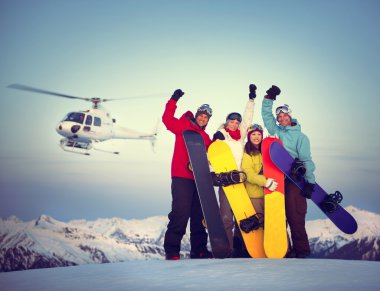 snowboard dağın zirvesinde