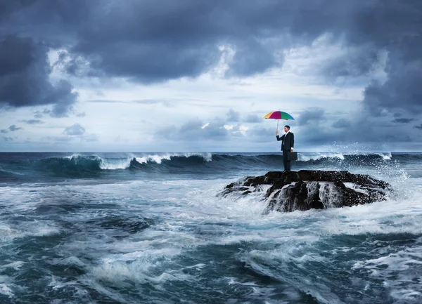 Zakenman verblijf alleen — Stockfoto