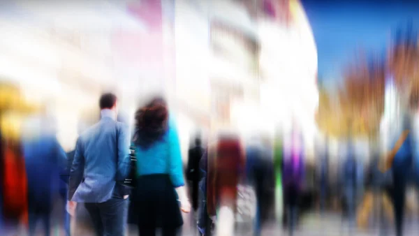 Les gens d'affaires dans la marche de l'heure de pointe — Photo