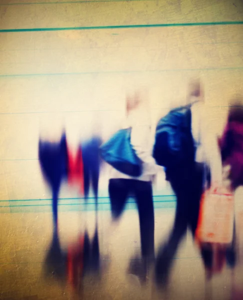 러시아워 걷기에서 사람들 — 스톡 사진