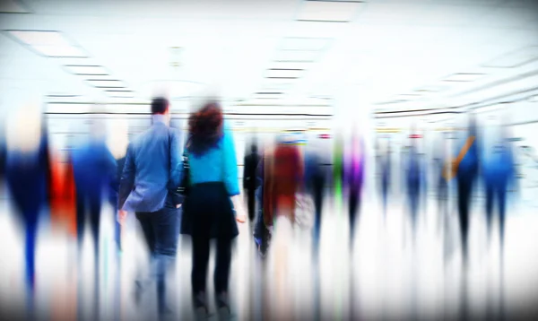 Gente de negocios en Rush hora caminando — Foto de Stock