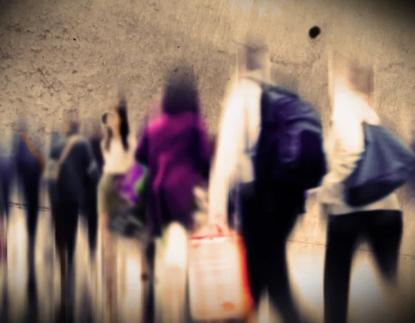 Mensen in het spitsuur wandelen — Stockfoto