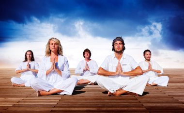 insanlar yoga meditasyon