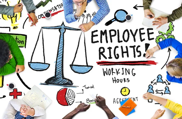 Les personnes discutant des droits des employés — Photo