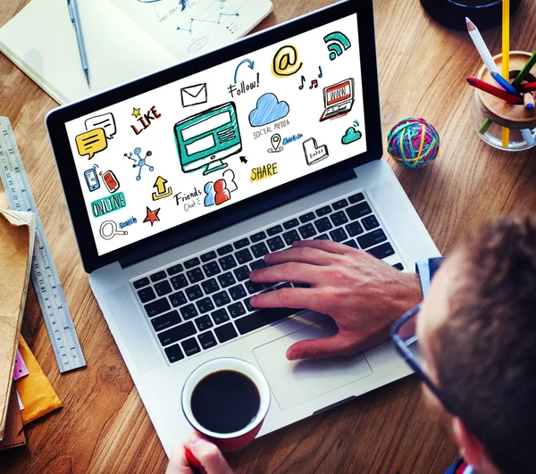 Man working on laptop — Stock Photo, Image