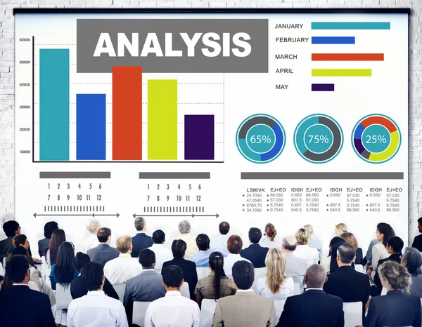 Analyseren van informatie, staafdiagram, gegevens concept — Stockfoto