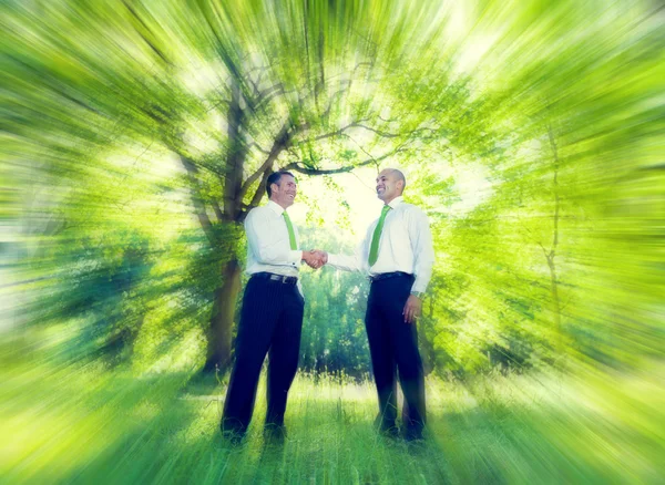 Empresários e Handshake — Fotografia de Stock