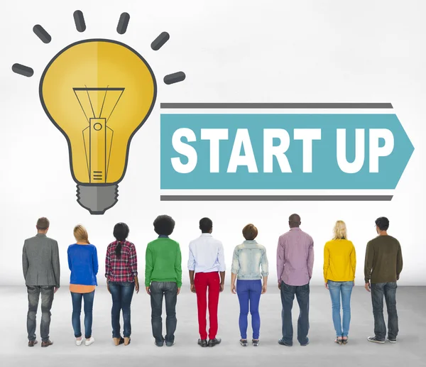 Verschiedene Menschen und Start-up — Stockfoto