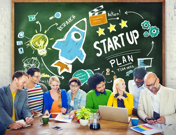 Mensen en start-up bedrijfsconcept — Stockfoto