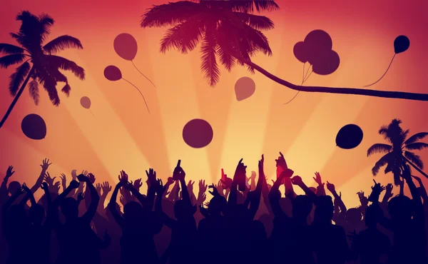 Crowd of people at beach summer party — Stock Photo, Image
