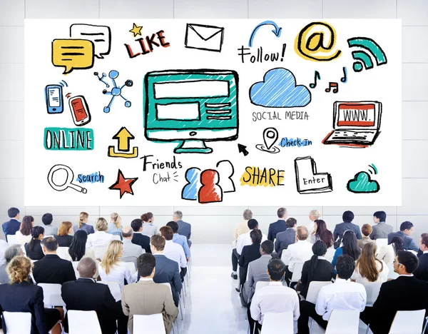 Affärsmän på seminarium om sociala medier — Stockfoto