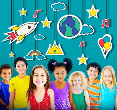 Rüzgar Chime eğlenceli kavramı asılı hareket eden heykel