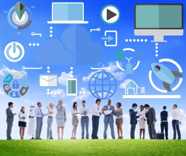 İnsanlar büyük veri paylaşımı çevrimiçi kavramı altında