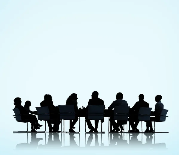 Biznesmeni na spotkaniu w biurze — Zdjęcie stockowe