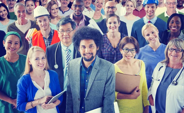 Gruppe multiethnischer Menschen — Stockfoto