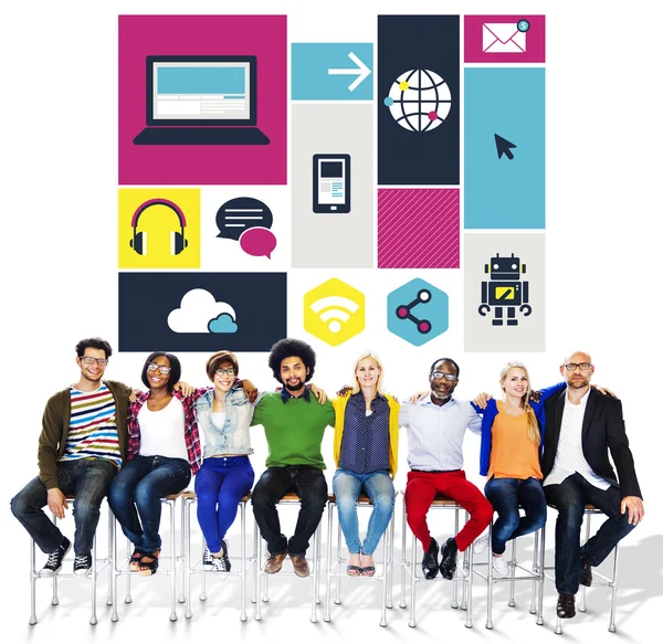 Diverse people and Cloud Computing — Stock Photo, Image