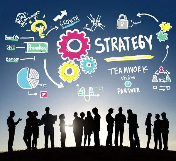 Empresários sob ícones com conceito de estratégia — Fotografia de Stock