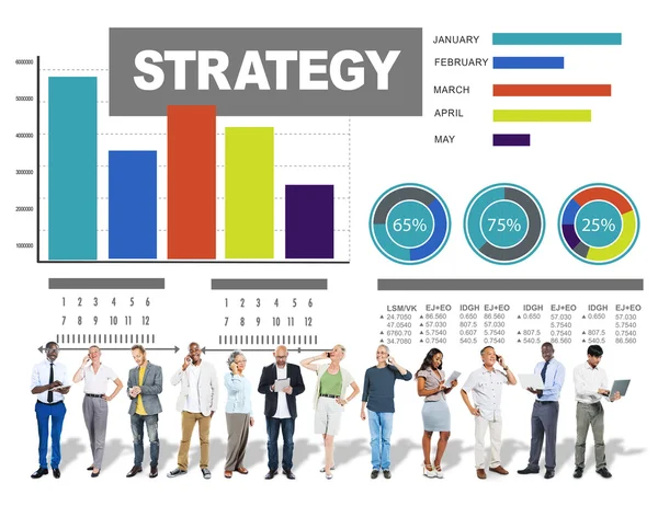 Persone diverse e dati strategici — Foto Stock