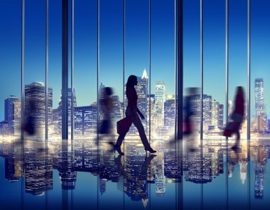 İnsanlar alışveriş sırasında