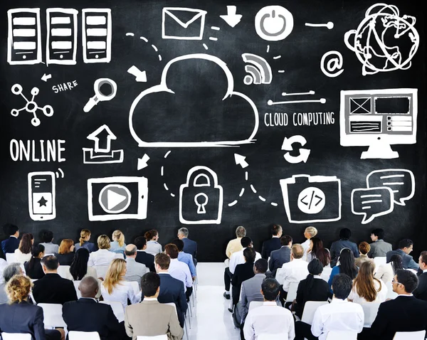 Mensen uit het bedrijfsleven en cloud computing concept — Stockfoto