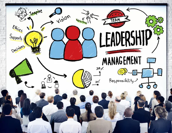 Mensen uit het bedrijfsleven op seminar leiderschap — Stockfoto