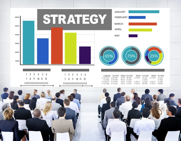 Mensen tijdens het seminar over de strategie — Stockfoto