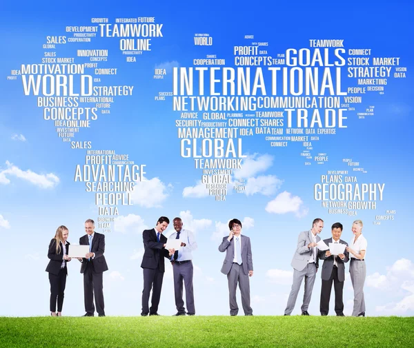 Persone che discutono di International Concept — Foto Stock