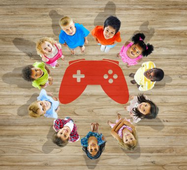 Çocuk oyun ile çok ırklı grup