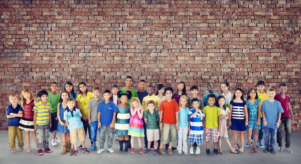 Grup çok ırklı çocuk — Stok fotoğraf