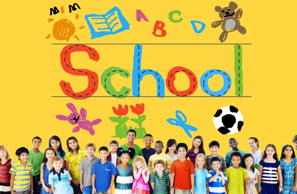 Oktatási koncepció gyermekek csoportja — Stock Fotó
