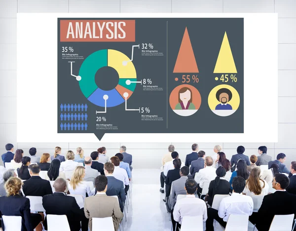 Personas en el seminario sobre Análisis —  Fotos de Stock