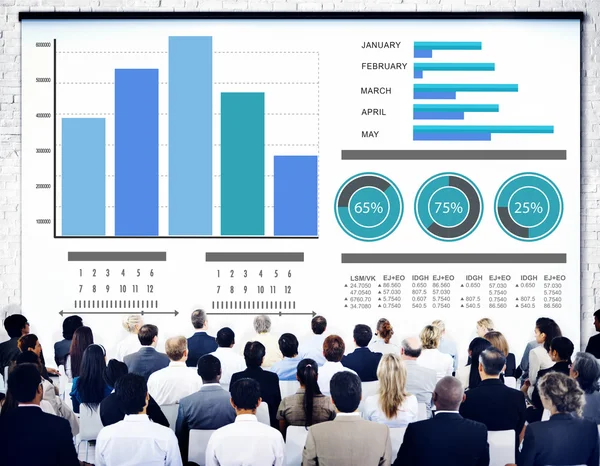 Affärsmän på strategi seminarium — Stockfoto