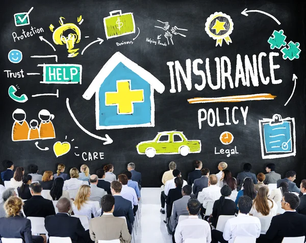 ビジネスの人々 と保険政策の概念 — ストック写真