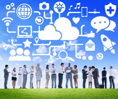 farklı insanlar ve sosyal medya kavramı