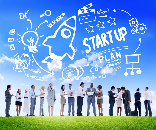 Les gens d'affaires et le concept Start Up — Photo