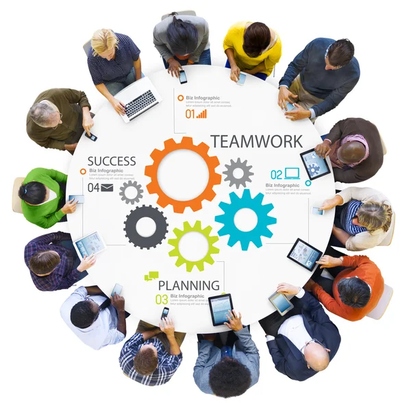 Diversas personas alrededor del concepto de trabajo en equipo — Foto de Stock